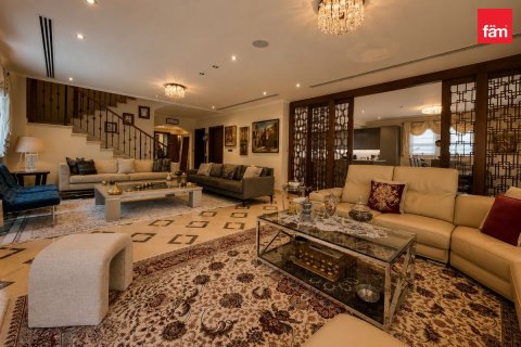 4 bedrooms Villa in Dubai, UAE No. 213433 16