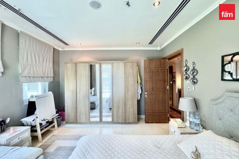 4 bedrooms Villa in Dubai, UAE No. 213433 11