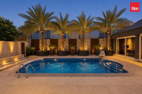 4 bedrooms Villa in Dubai, UAE No. 213433 3