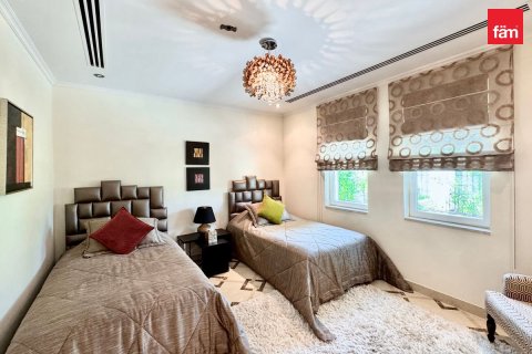 4 bedrooms Villa in Dubai, UAE No. 213433 7