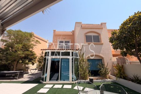 Вилла с 4 спальнями в Al Reef, ОАЭ №224041