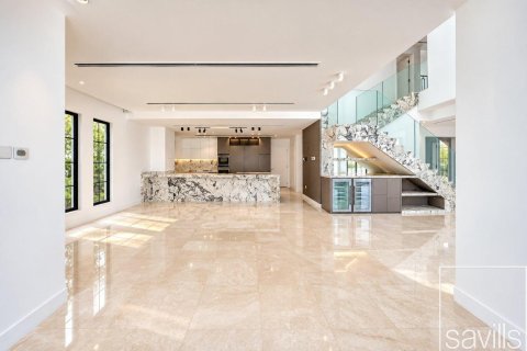 Вилла с 4 спальнями в Jumeirah Islands, ОАЭ №213998 20