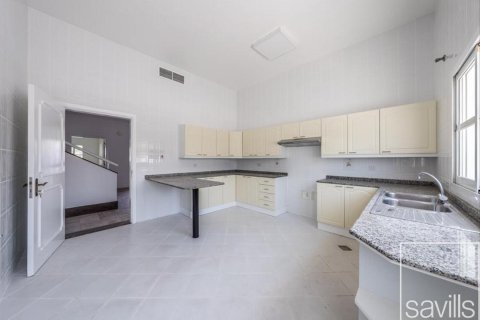 4 bedrooms Villa in Umm Suqeim, UAE No. 217403 3