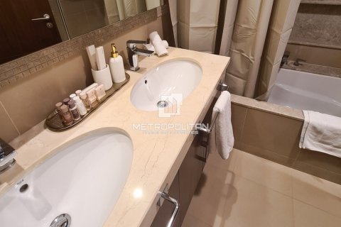 Apartment de 3 dormitorios en Burj Vista, UAE No. 78004 17