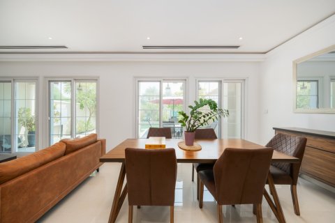 Townhouse de 3 dormitorios en Jumeirah Village Circle, UAE No. 202384 6