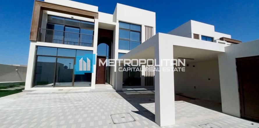 Villa de 4 chambres à Abu Dhabi, UAE No. 149950