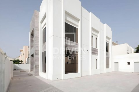 4 bedrooms Villa in Jumeirah, UAE No. 212758 20