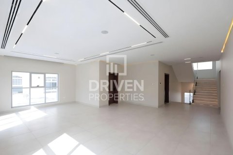 4 bedrooms Villa in Jumeirah, UAE No. 212758 4