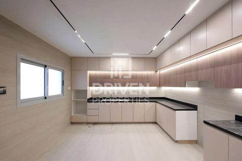 4 bedrooms Villa in Jumeirah, UAE No. 212758 14