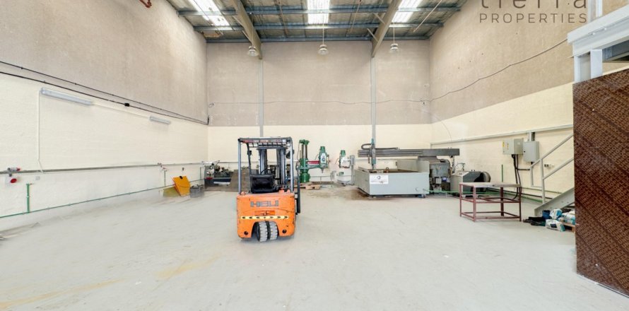 280.6m² Warehouse in Jebel Ali, UAE No. 48806