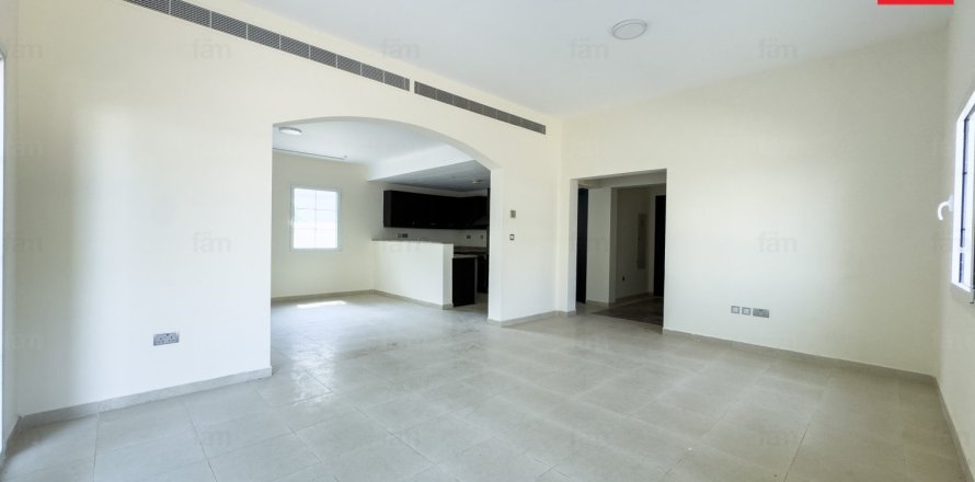 Villa de 2 chambres à Dubai, UAE No. 220162