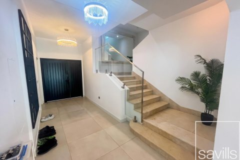 Вилла с 3 спальнями в Jumeirah Village Triangle, ОАЭ №214046 8