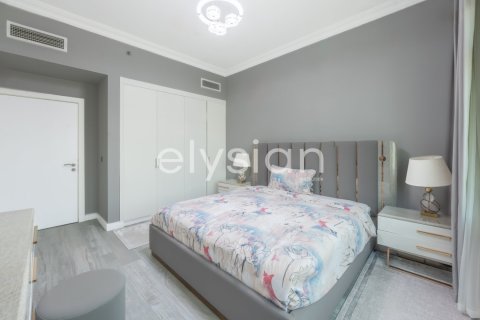 Appartement de 3 chambres à Shoreline Apartments, UAE No. 64923 8