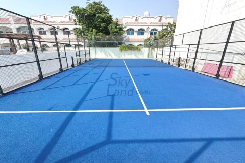 Villa de 4 dormitorios en Umm Suqeim, UAE No. 118029 14