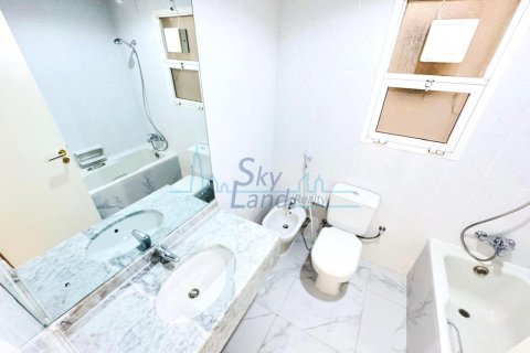 Villa de 4 dormitorios en Umm Suqeim, UAE No. 118029 6