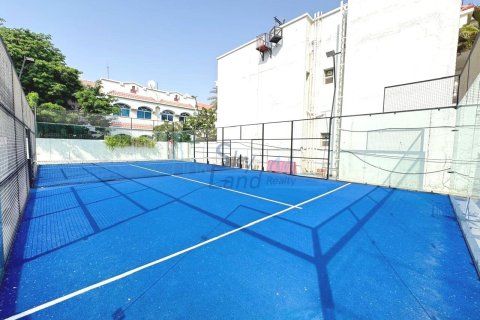 Villa de 4 dormitorios en Umm Suqeim, UAE No. 118029 9
