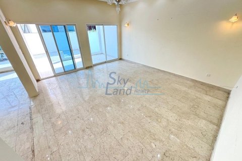 Villa de 4 dormitorios en Umm Suqeim, UAE No. 118029 13