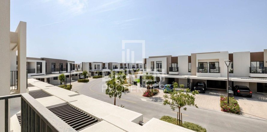 3 bedrooms Villa in EMAAR South, UAE No. 192526