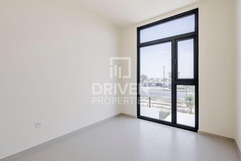 3 bedrooms Villa in EMAAR South, UAE No. 192526 13