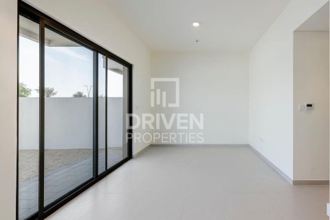 3 bedrooms Villa in EMAAR South, UAE No. 192526 4