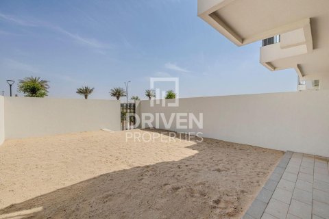 3 bedrooms Villa in EMAAR South, UAE No. 192526 18