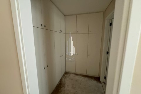 Вилла с 4 спальнями в Халифа-Сити, ОАЭ №37662 20