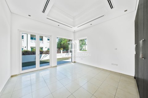 Villa de 4 chambres à North Village, UAE No. 129074 7
