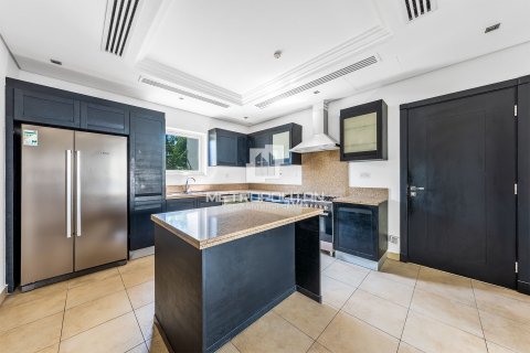 Villa de 4 chambres à North Village, UAE No. 129074 6