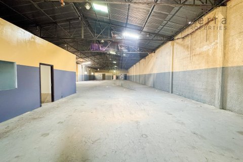 1021.9m² Warehouse in Ras Al Khor Industrial, UAE No. 46589