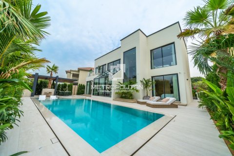 Villa de 5 chambres à Jumeirah Islands, UAE No. 130220