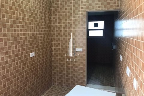 10 غرفة نوم  فيلا في مدينة خليفة, الإمارات العربية المتحدة رقم 34704 18
