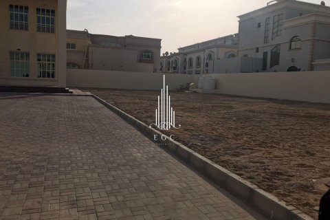 10 غرفة نوم  فيلا في مدينة خليفة, الإمارات العربية المتحدة رقم 34704 8