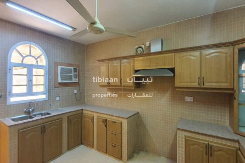8 bedrooms Villa in As Sib, Oman No. 53311 9