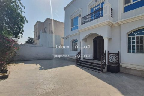 8 bedrooms Villa in As Sib, Oman No. 53311 3