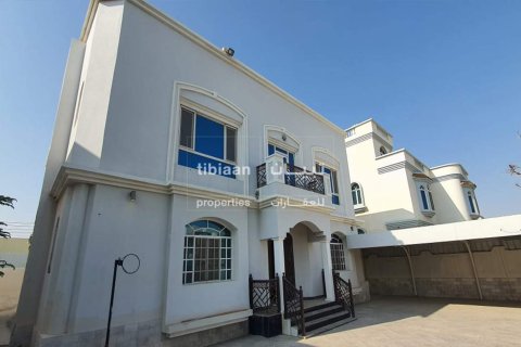 8 bedrooms Villa in As Sib, Oman No. 53311 4