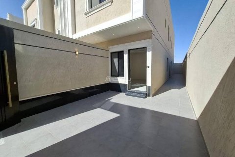 3 bedrooms Apartment in Riyadh, Saudi Arabia No. 99590