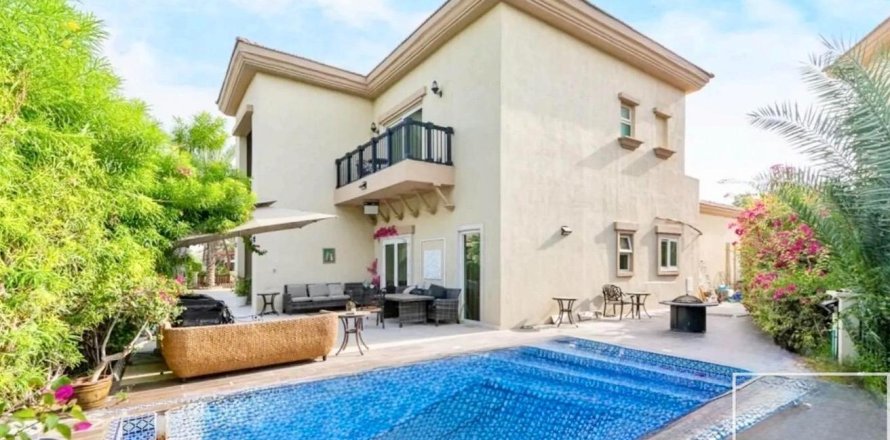 4 غرف نوم فيلا في Jumeirah Islands, الإمارات العربية المتحدة رقم 194258