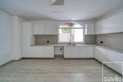 5 bedrooms Villa in Umm Suqeim, UAE No. 194626 9