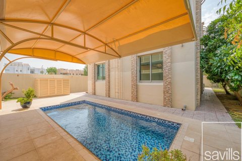 5 bedrooms Villa in Al Safa 2, UAE No. 194627