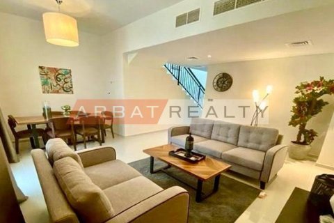 3 bedrooms Villa in Dubai, UAE No. 201167