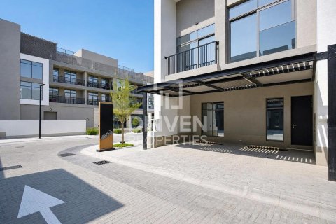 5 غرفة نوم  فيلا في Liwan, الإمارات العربية المتحدة رقم 210012