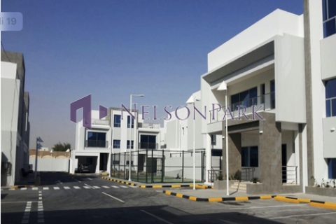 Villa de 4 dormitorios en Doha, Qatar No. 60992 3