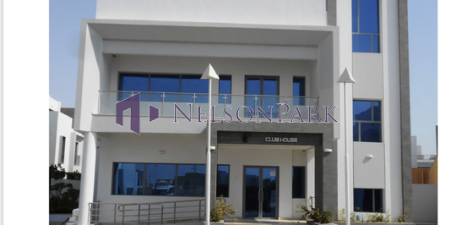 Villa de 4 dormitorios en Doha, Qatar No. 60992