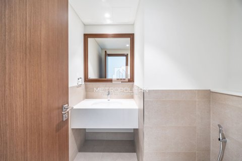 Appartement de 3 chambres à EMAAR Beachfront, UAE No. 129026 10