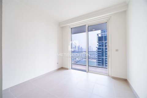 Appartement de 3 chambres à EMAAR Beachfront, UAE No. 129026 11