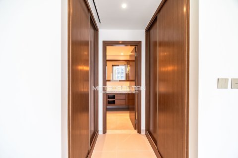 Appartement de 3 chambres à EMAAR Beachfront, UAE No. 129026 22