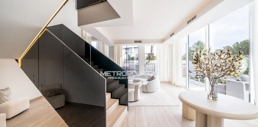 4 bedrooms Townhouse in Al Barari, UAE No. 129952