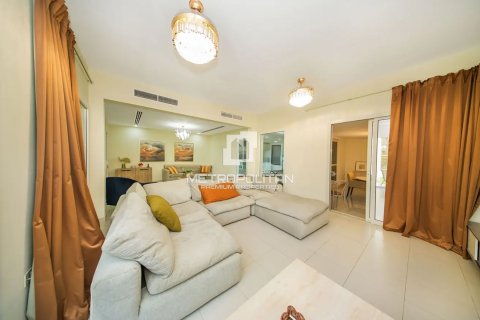 Villa de 3 dormitorios en Mina Al Arab, UAE No. 129948 8