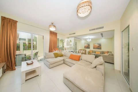 Villa de 3 dormitorios en Mina Al Arab, UAE No. 129948 3