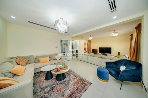 Villa de 3 dormitorios en Mina Al Arab, UAE No. 129948 9